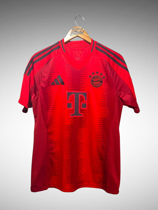 Bayern de Munique 2024 Primeira Camisa Tam M.