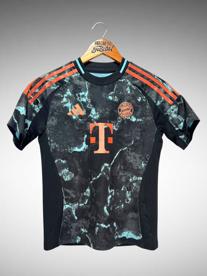 Bayern de Munique 2024 Segunda Camisa Tam 12 anos Infantil.