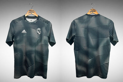 Real Madrid 2018 Camisa de Aquecimento Tam G Infantil.
